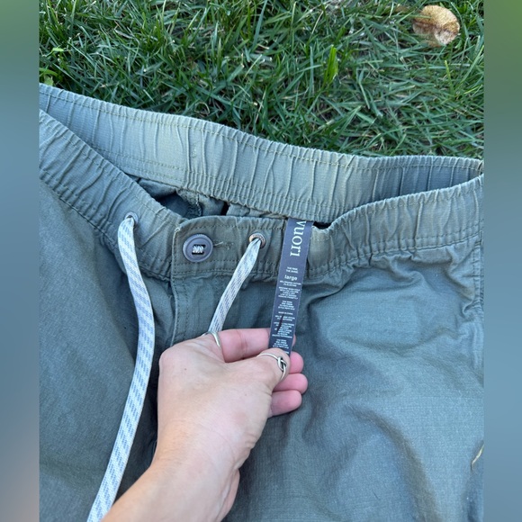 vuori ripstop army green cargo joggers - Picture 2 of 13